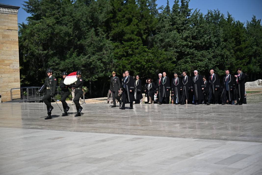 Uyuşmazlık Mahkemesi Başkanlığı heyeti Anıtkabir'i ziyaret etti 9